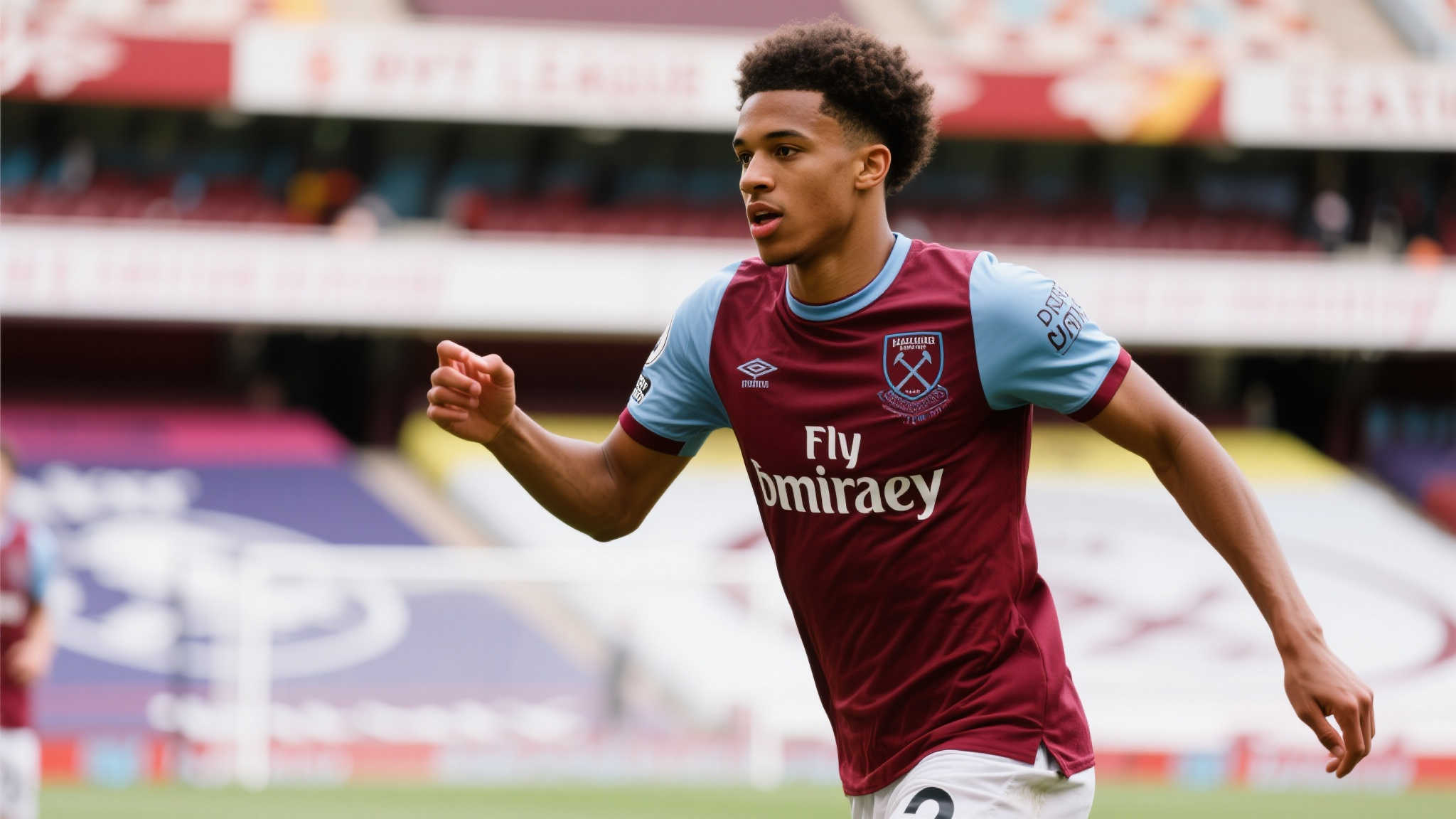 此外，这名新星本人对于_英格兰超级联赛_也充满憧憬